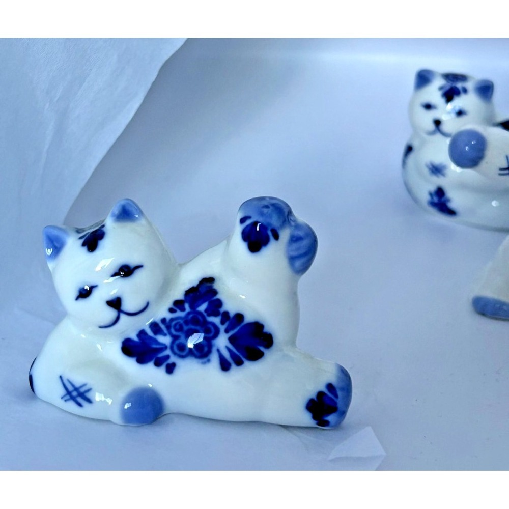 Gzhel Vintage‎ Russian Folk Art Porcelain Cats Blue White Figurine Exercise Yoga - Picture 13 of 16
